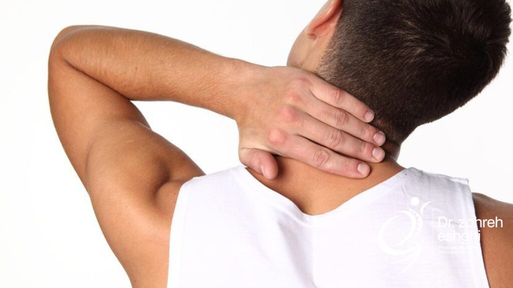 گرفتگی عضلات گردن و شانه نشانه چیست